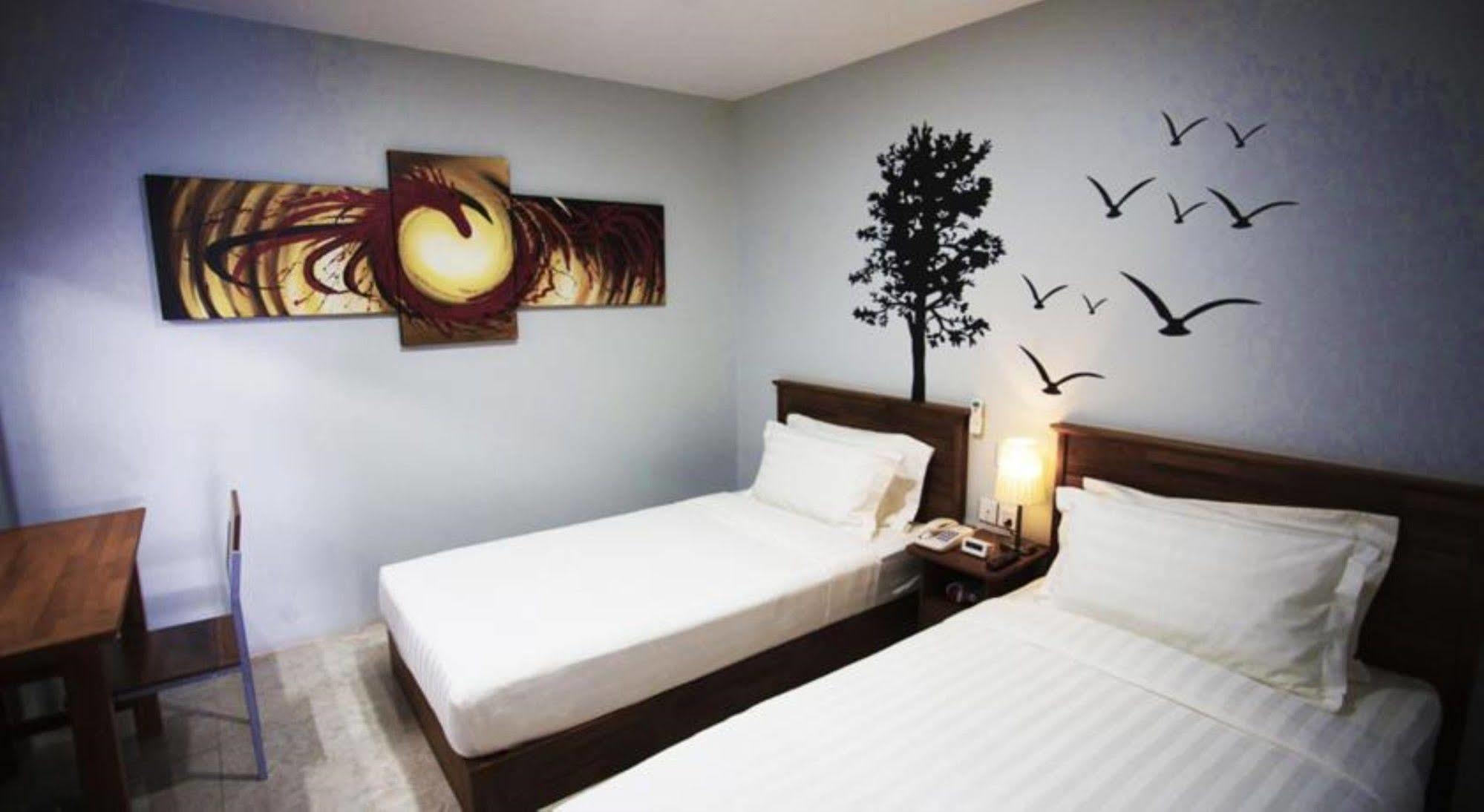 Art Deluxe Tweepersoonskamer met 2 Aparte Bedden - Zonder Raam