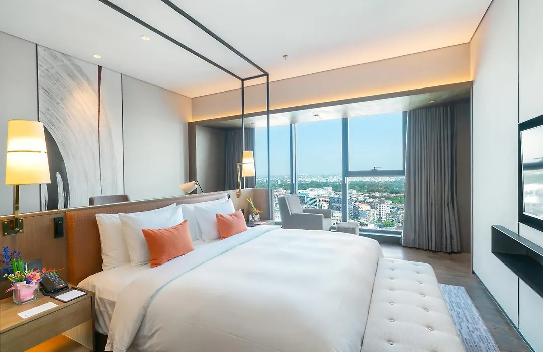 Wyndham Grand Yangon-1