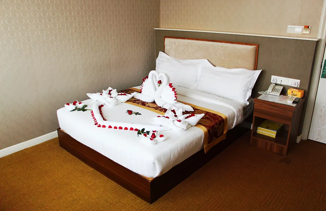 Sunny Holiday Hotel-1