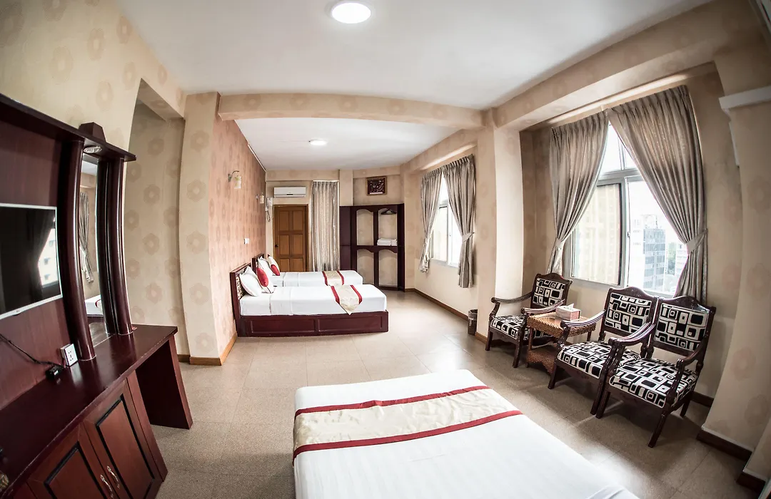 Diamond Crown Hotel-1